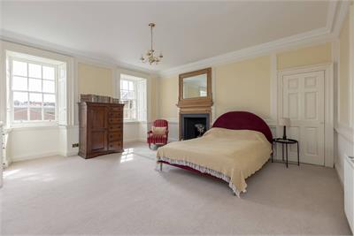4/3 Chessels Court, Old Town, Edinburgh, EH8 8AD - image 11