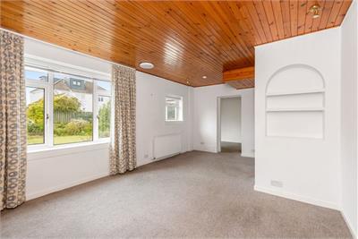 16 Silverknowes Bank, Edinburgh, EH4 5PB - image 2