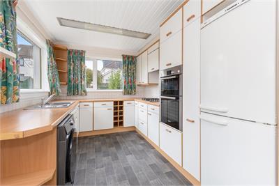 16 Silverknowes Bank, Edinburgh, EH4 5PB - image 5