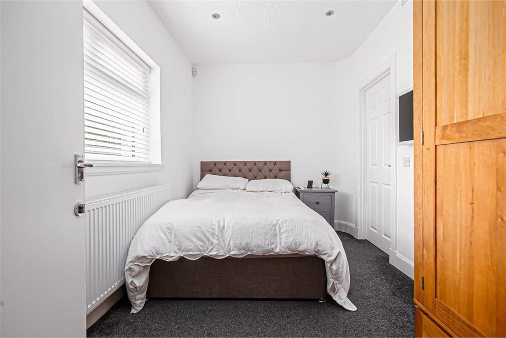 2 Linburn Road, Dunfermline, KY11 4LH - image 22