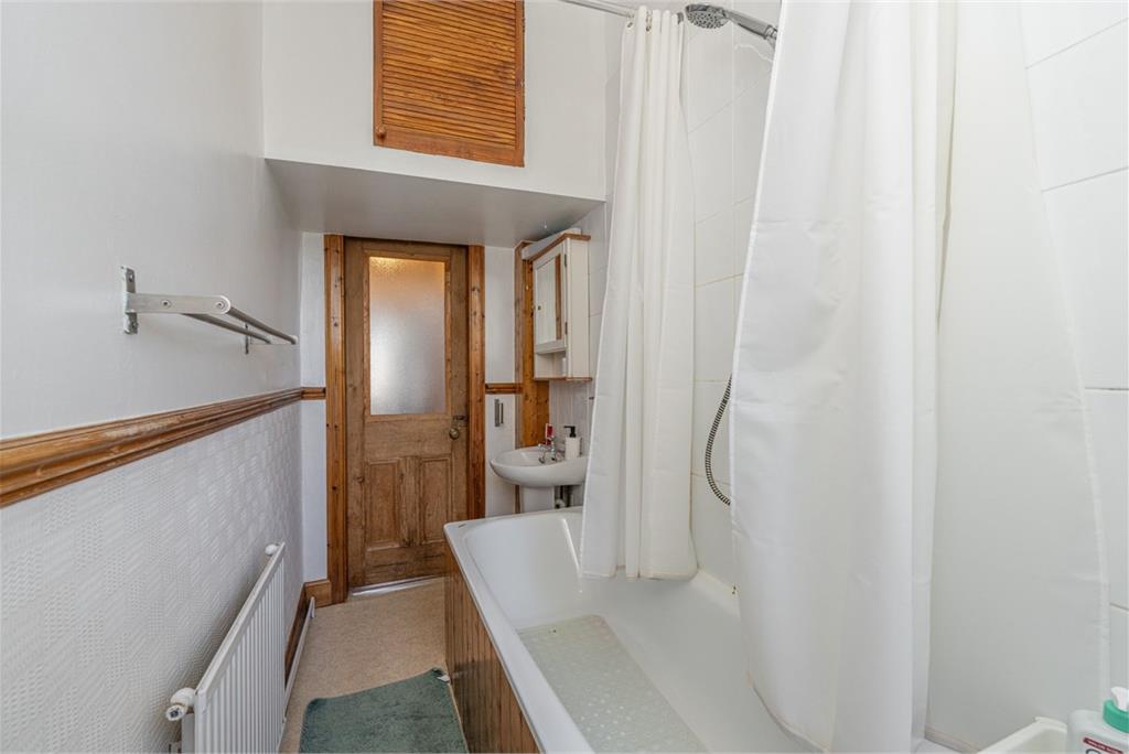 1/4 Burns Place,
Edinburgh,
EH6 5QD - image 17