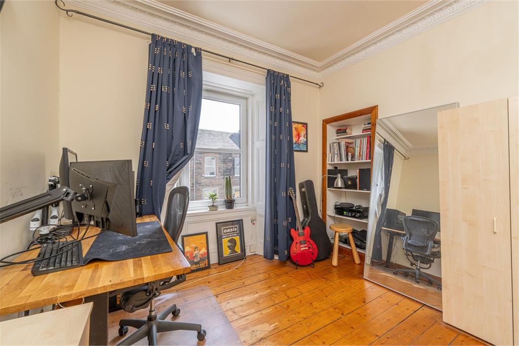 1/4 Burns Place,
Edinburgh,
EH6 5QD - image 10