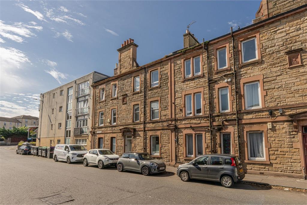 1/4 Burns Place,
Edinburgh,
EH6 5QD - image 1