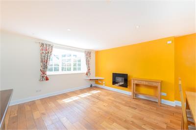 1 Eden Road, Ednam, Kelso, TD5 7QG - image 5