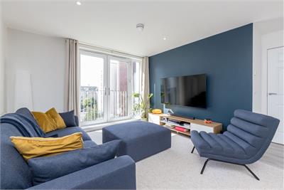 3/16 Arneil Place, Edinburgh, EH5 2GU - image 2