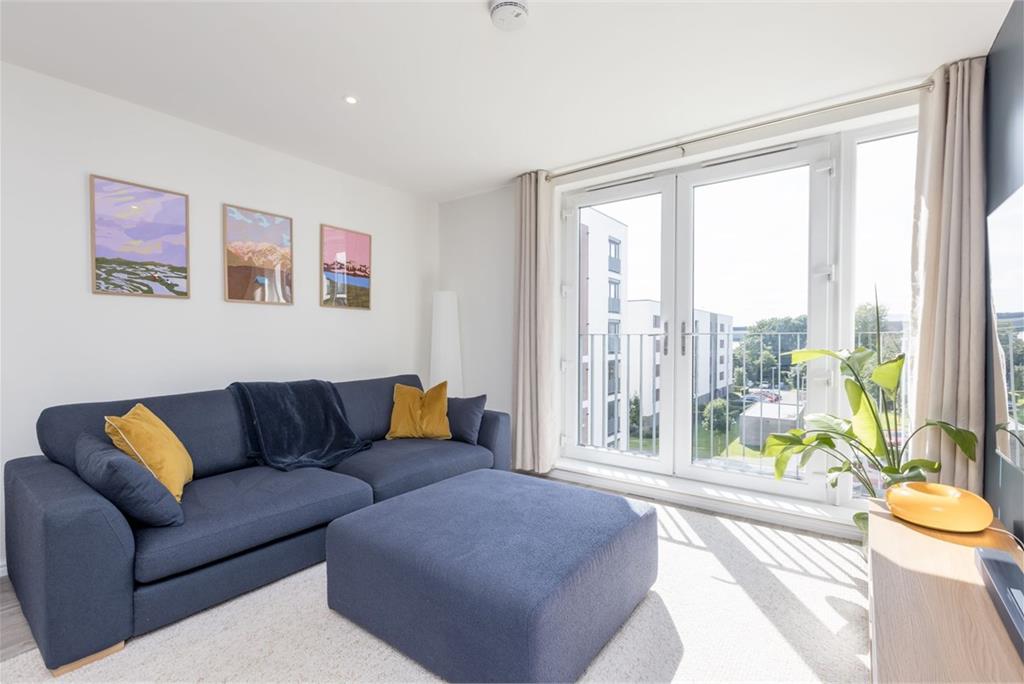 3/16 Arneil Place, Edinburgh, EH5 2GU - image 3