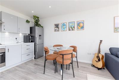 3/16 Arneil Place, Edinburgh, EH5 2GU - image 6