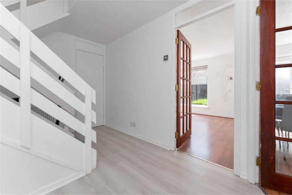 1 Ivanhoe Rise, Livingston, EH54 6HZ - image 2
