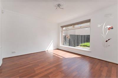 1 Ivanhoe Rise, Livingston, EH54 6HZ - image 3