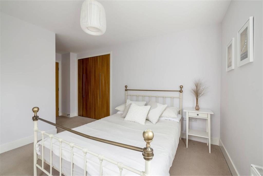 16/6 Burnbrae Drive, EDINBURGH, EH12 8AS - image 11