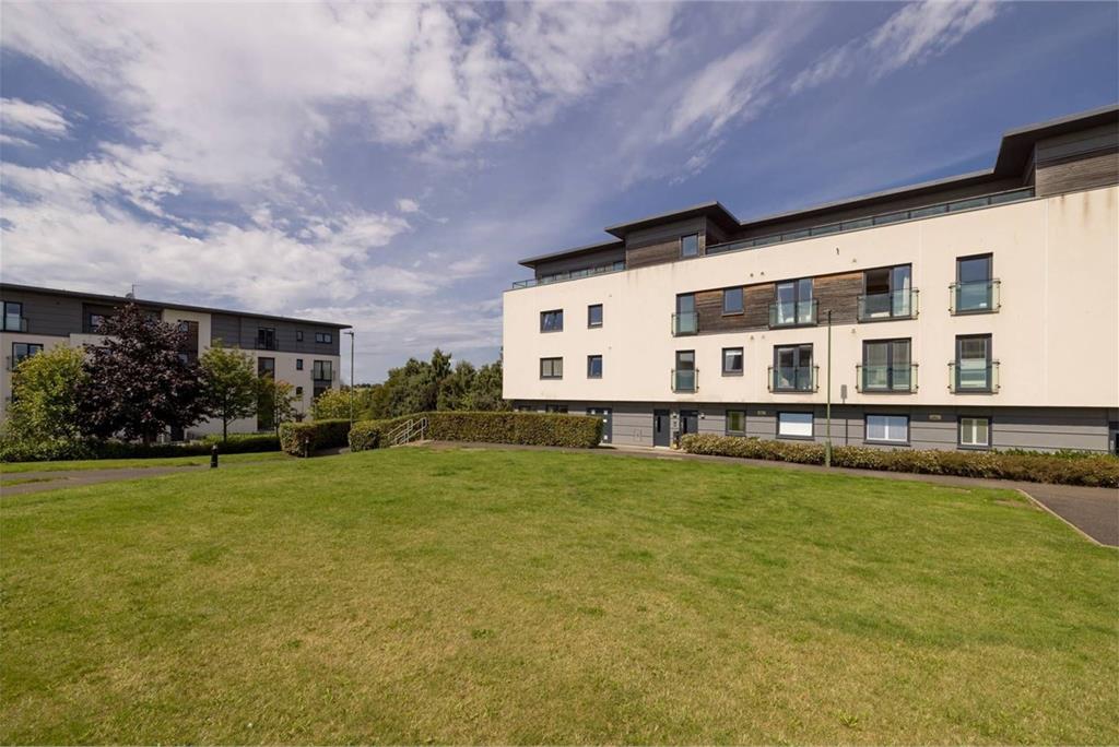 16/6 Burnbrae Drive, EDINBURGH, EH12 8AS - image 3