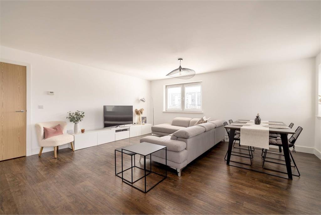16/6 Burnbrae Drive, EDINBURGH, EH12 8AS - image 4