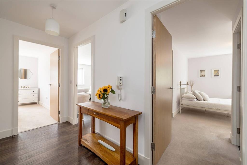 16/6 Burnbrae Drive, EDINBURGH, EH12 8AS - image 7
