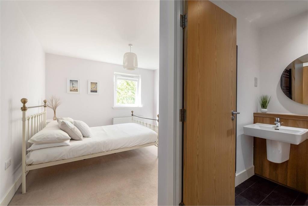 16/6 Burnbrae Drive, EDINBURGH, EH12 8AS - image 8