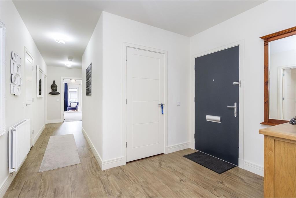 81/13 Ocean Drive, Leith, Edinburgh, EH6 6BR - image 9