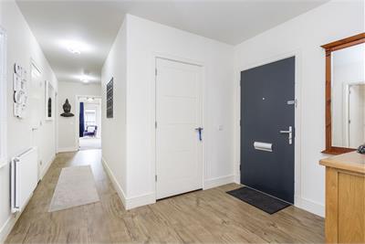 81/13 Ocean Drive, Leith, Edinburgh, EH6 6BR - image 9