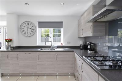 24 Andrew Balfour Grove, Newcraighall, EH21 8RD - image 2