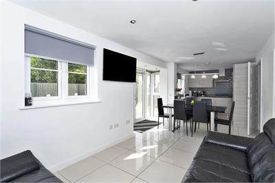 24 Andrew Balfour Grove, Newcraighall, EH21 8RD - image 4