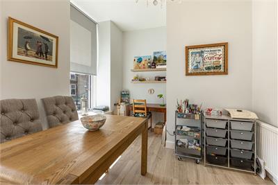 Bottom Flat, 7 Tower Knowe, Hawick, TD9 9DQ - image 10