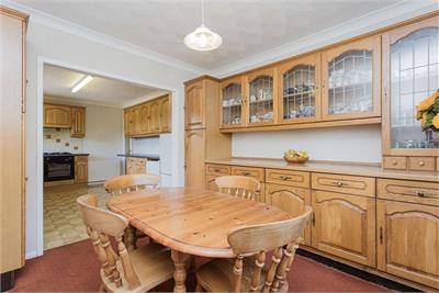 Labac, 1 St Ronan's Terrace, Innerleithen, EH44 6RB - image 5