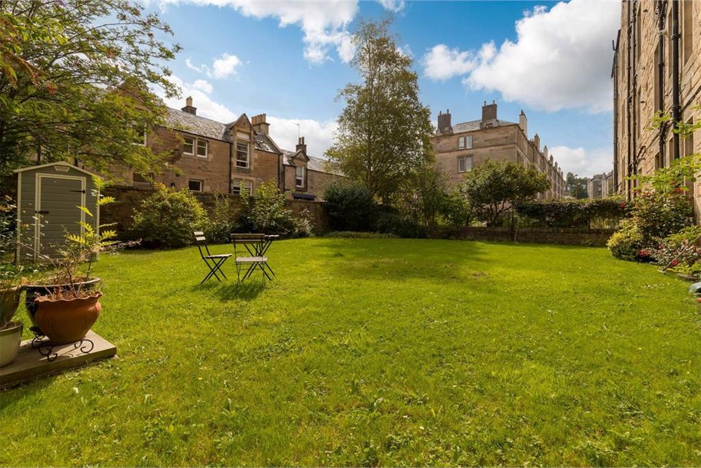 15/8 Comely Bank Place,
Stockbridge,
Edinburgh,
EH4 1DT - image 18