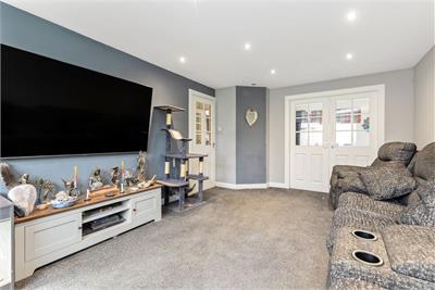46 Wyvis Park, Penicuik, Midlothian, EH26 8JX - image 2