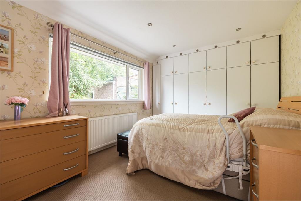 40 Barnton Park Gardens, Edinburgh, EH4 6HN - image 13
