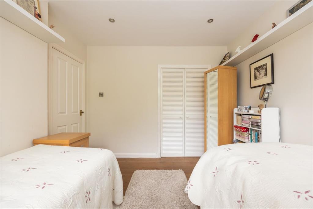 40 Barnton Park Gardens, Edinburgh, EH4 6HN - image 16