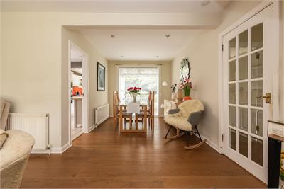 40 Barnton Park Gardens, Edinburgh, EH4 6HN - image 5