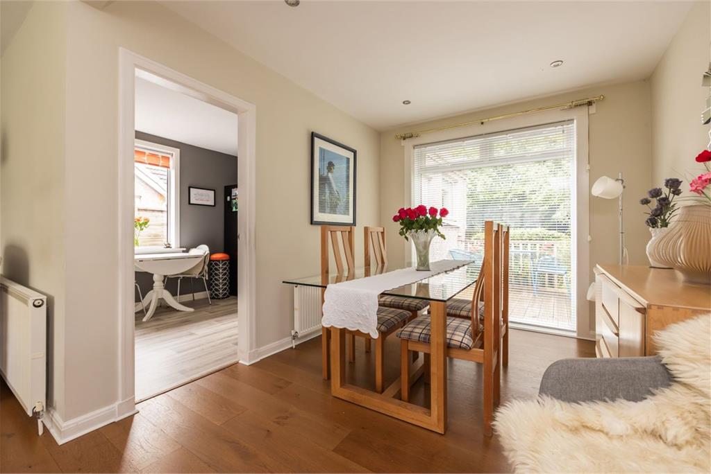 40 Barnton Park Gardens, Edinburgh, EH4 6HN - image 6