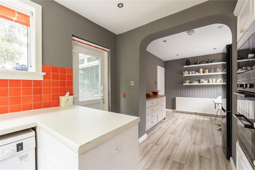 40 Barnton Park Gardens, Edinburgh, EH4 6HN - image 8