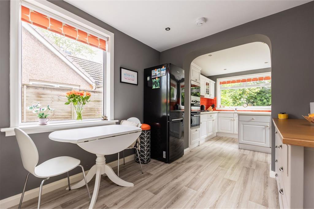 40 Barnton Park Gardens, Edinburgh, EH4 6HN - image 9