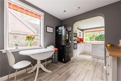 40 Barnton Park Gardens, Edinburgh, EH4 6HN - image 9