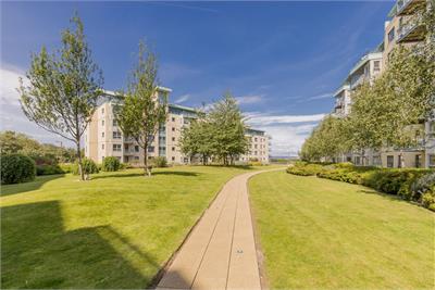2/1 Portland Gardens, The Shore, Edinburgh, EH6 6NA - image 17