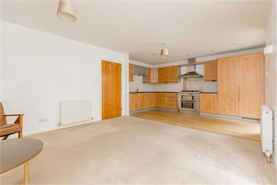 2/1 Portland Gardens, The Shore, Edinburgh, EH6 6NA - image 8