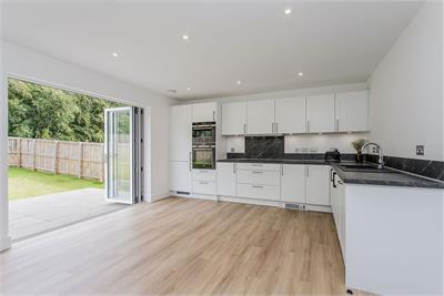 27 Dolomite Drive, Penicuik, Midlothian, EH26 0GQ - image 5