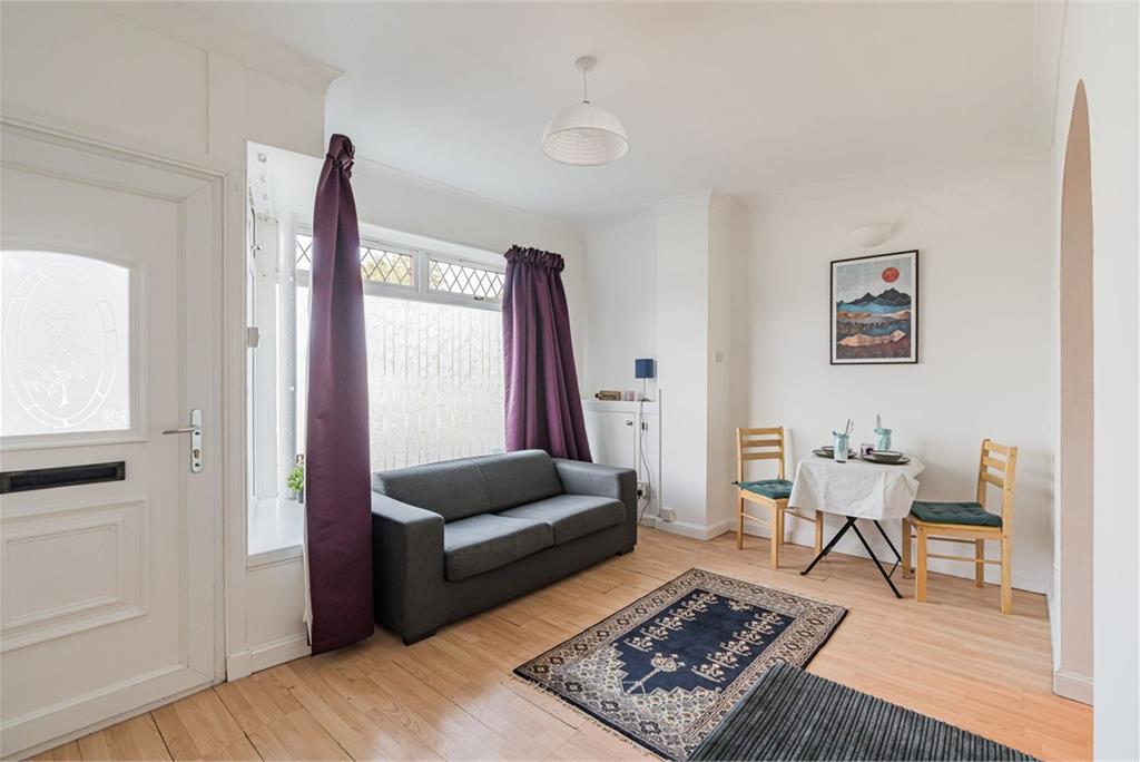 21 Parkgrove Street, Edinburgh, EH4 7NT - image 2