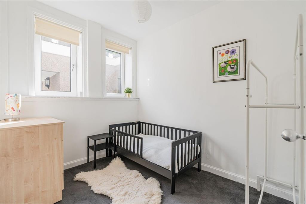21 Parkgrove Street, Edinburgh, EH4 7NT - image 12