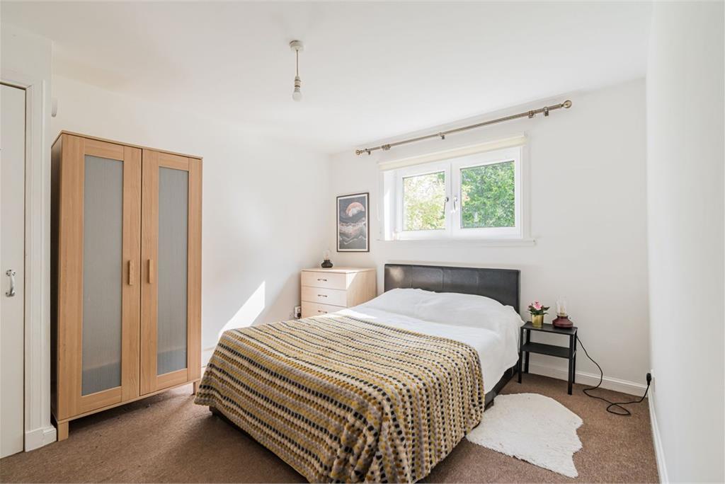 21 Parkgrove Street, Edinburgh, EH4 7NT - image 9