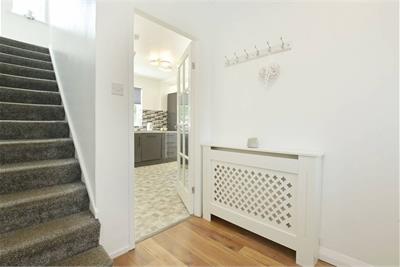 8 Crinan Crescent, Townhead, Coatbridge, ML5 2LG - image 2