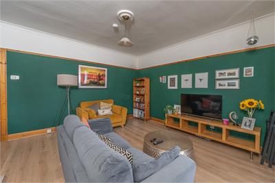 6/6 Hawkhill Avenue,
Edinburgh,
EH7 6BX - image 3