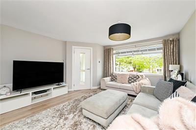 54 Eskhill, Penicuik, EH26 8DG - image 2