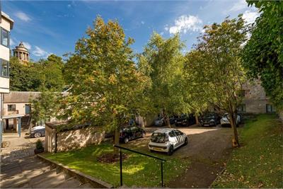 138/6 Calton Road, Edinburgh, EH8 8DP - image 21
