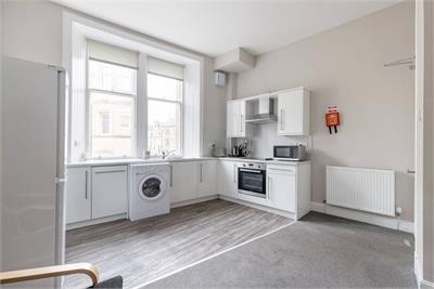 127 (3F3) Bruntsfield Place, Edinburgh, EH10 4EQ - image 2