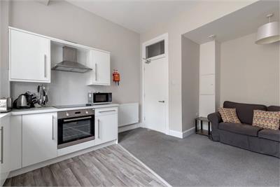 127 (3F3) Bruntsfield Place, Edinburgh, EH10 4EQ - image 4