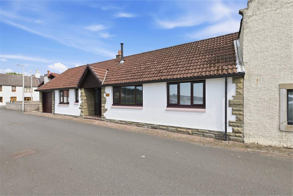 3 The Ness, Torryburn, Dunfermline, KY12 8LR - image 1