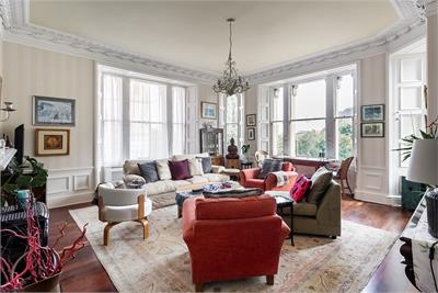 17/2 Cornwall Street, Edinburgh, EH1 2EQ - image 2