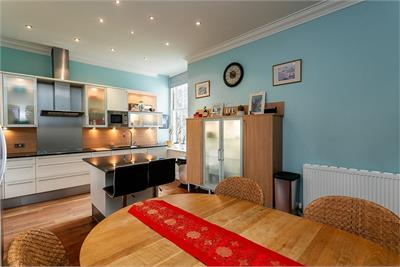 17/2 Cornwall Street, Edinburgh, EH1 2EQ - image 11