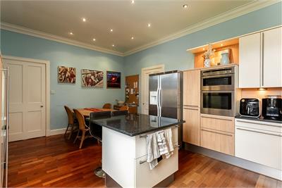 17/2 Cornwall Street, Edinburgh, EH1 2EQ - image 15