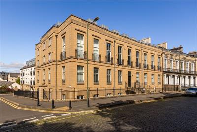 12/13 Hopetoun Crescent, Edinburgh EH7 4AU - image 1